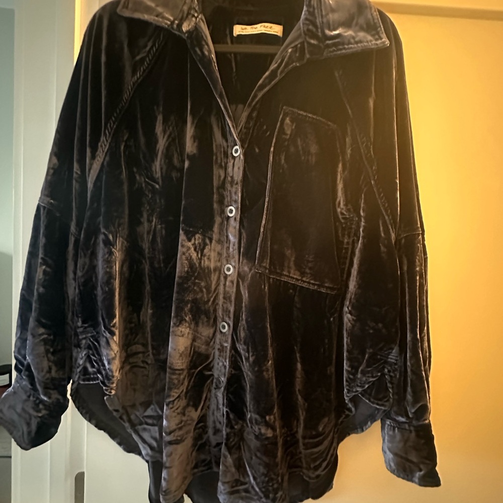 Free People Women's Night SkiesVelvet
Shirt
Item #: 728288 size xs - Picture 3 of 6